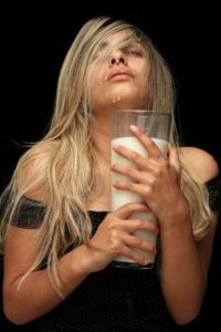 drolje oglasi seksi plavuša