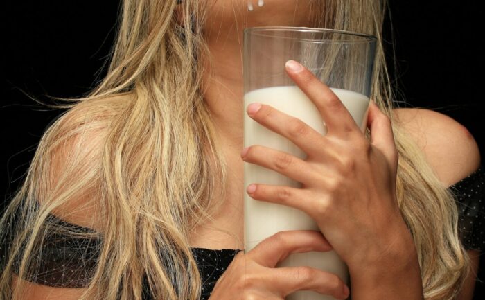 drolje oglasi seksi plavuša